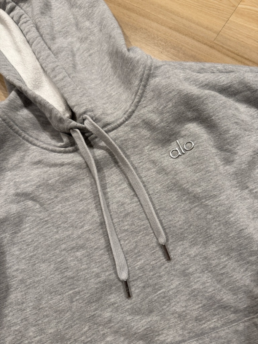 ALO Yoga Light Gray Crewneck Hoodie Sweater - Picture 4 of 4